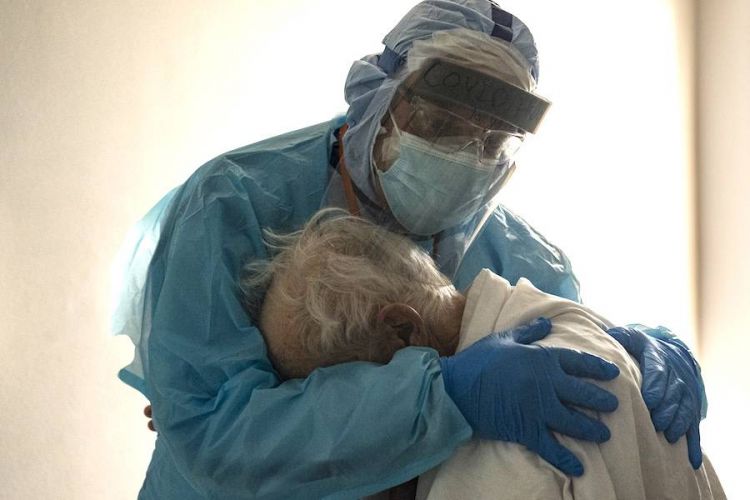 Nuevo rÃ©cord de 135 fallecidos por COVID-19 en un solo dÃ­a, con mÃ¡s de 2.100 nuevos casos