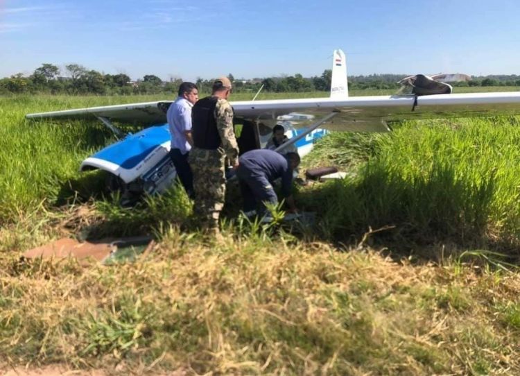 Avioneta con tres ocupantes se precipita tras despegue en el Silvio Pettirossi