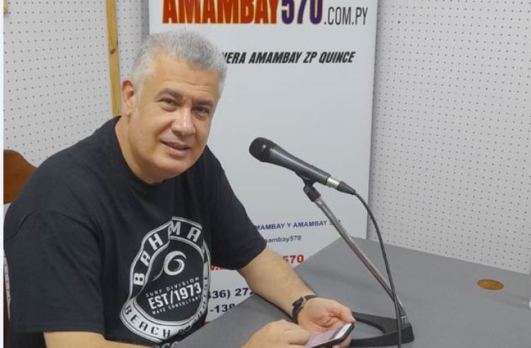 Hablando con el Intendente por la 570 AM y la 102.1 FM 