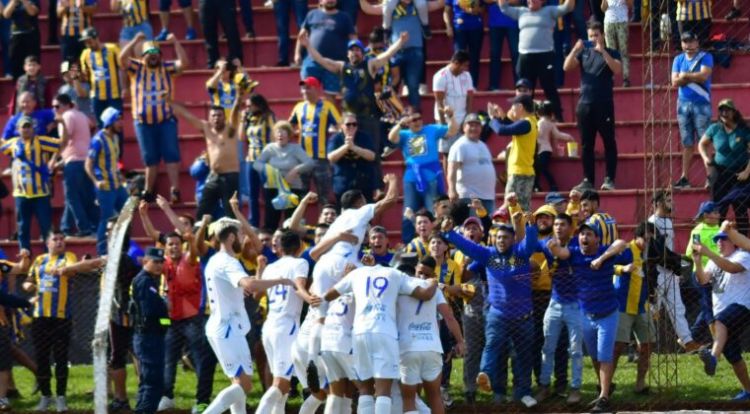 Luqueño se reencuentra con la victoria y revive en la pelea