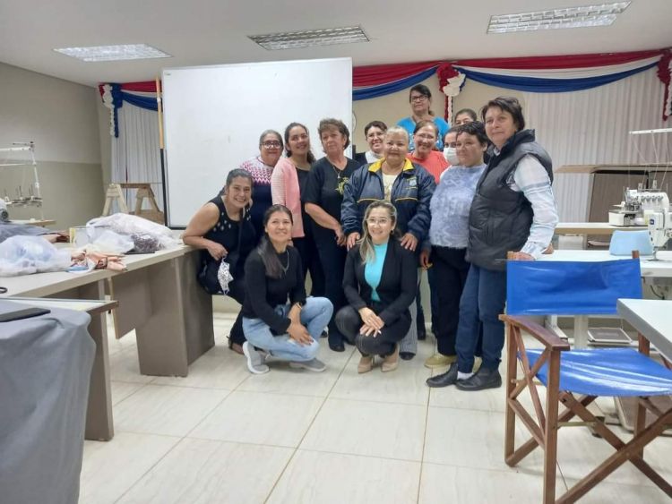 Culminó el Curso de Confección de Cortinas, Fundas y Sábanas organizado por la Gobernación