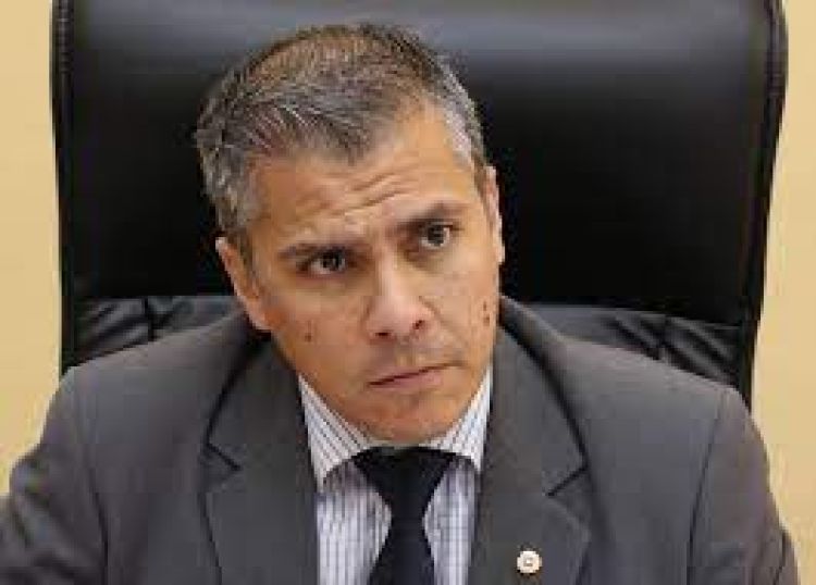 “No se puede meter una candidatura por la ventana”, dice apoderado de la ANR