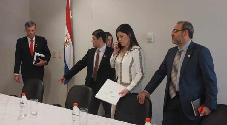 Cuatro diputados dejan Fuerza Republicana y anuncian gobernabilidad