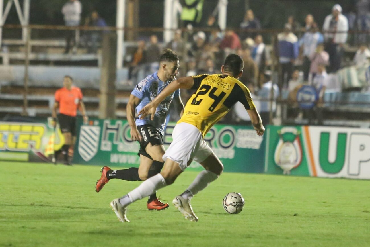 Obligado a levantar cabeza, Guaraní mide a la no menos urgida Guaireña
