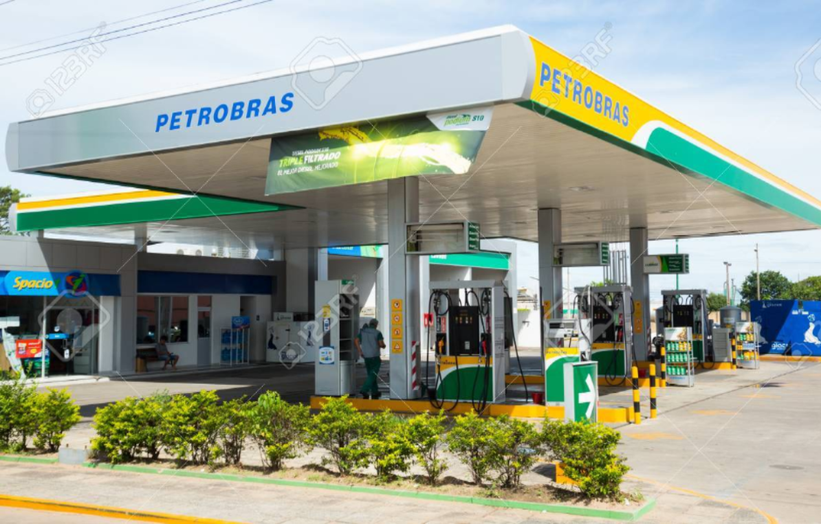 Precio de combustible sube en algunos emblemas privados
