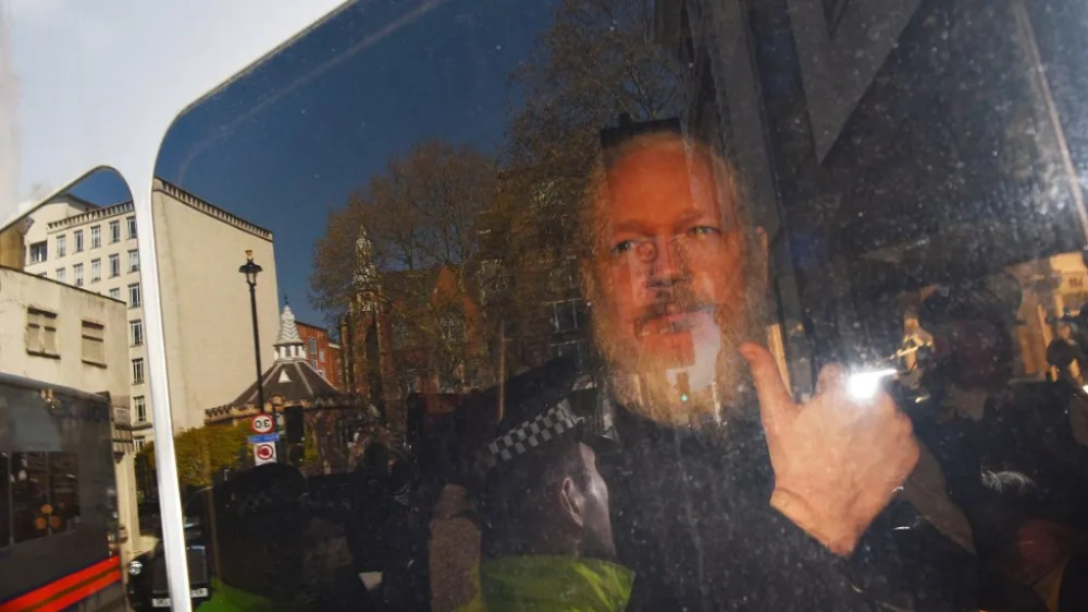 Assange sale de prisión 14 años después de la filtración de documentos del Pentágono