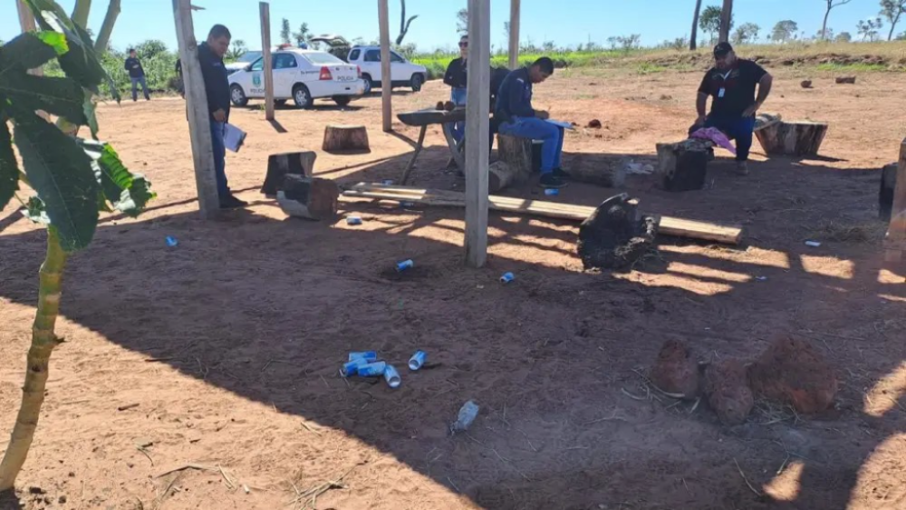 Sospechan que turba de personas estaría detrás del homicidio de ex guardiacárcel y su hijo