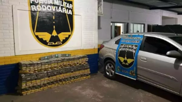 Conductor intenta huir y termina detenido con casi 400 kilos de marihuana en la MS-164 en Ponta Porã