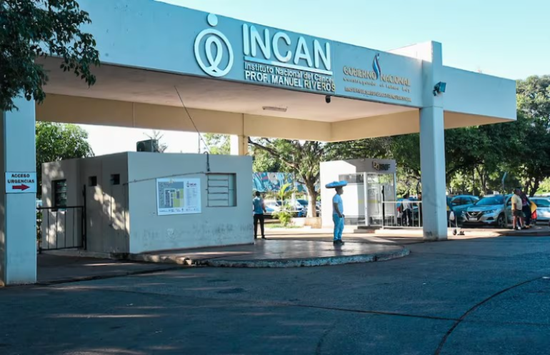 Ex director médico del Incán alega que “montaron” audio para su destitución en medio de crisis