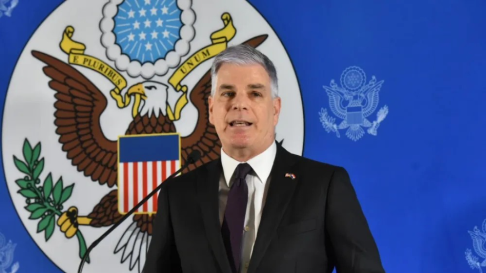 Ostfield afirma que su salida forma parte de un proceso típico en EEUU