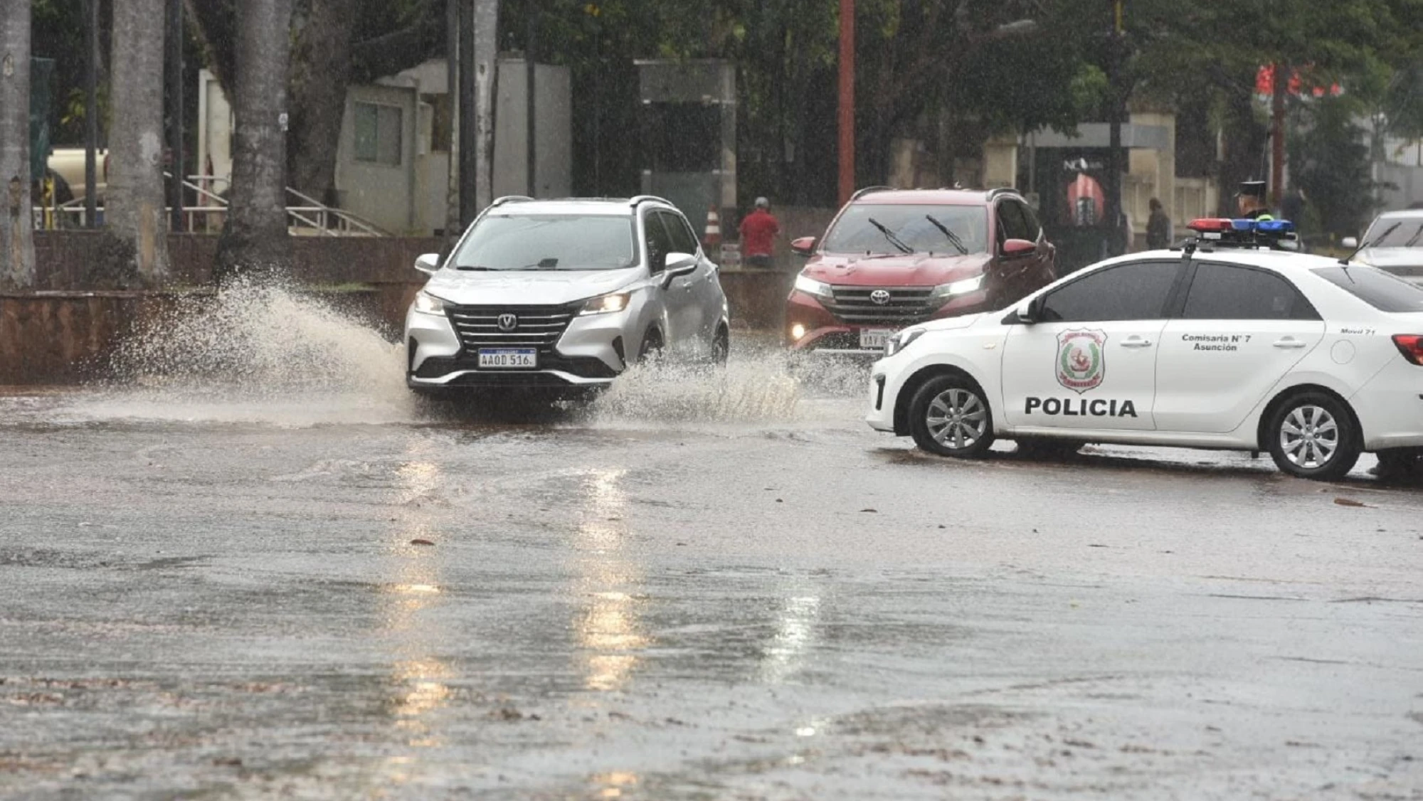 Viernes muy caluroso, con tiempo inestable y posibles tormentas en 8 departamentos