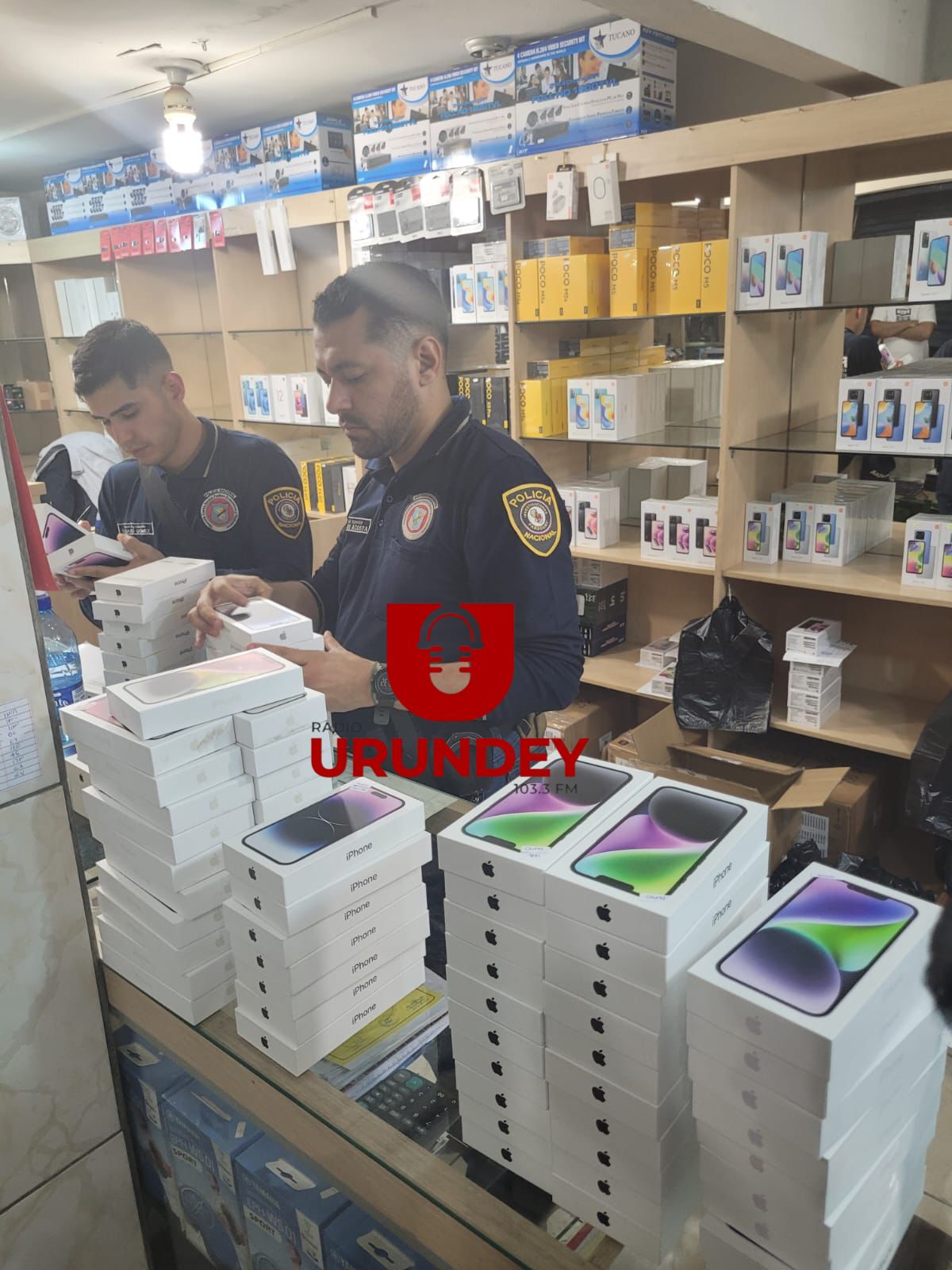 Incautaron 400 aparatos celulares,44 relojes y 35 millones de guaraníes durante allanamientos