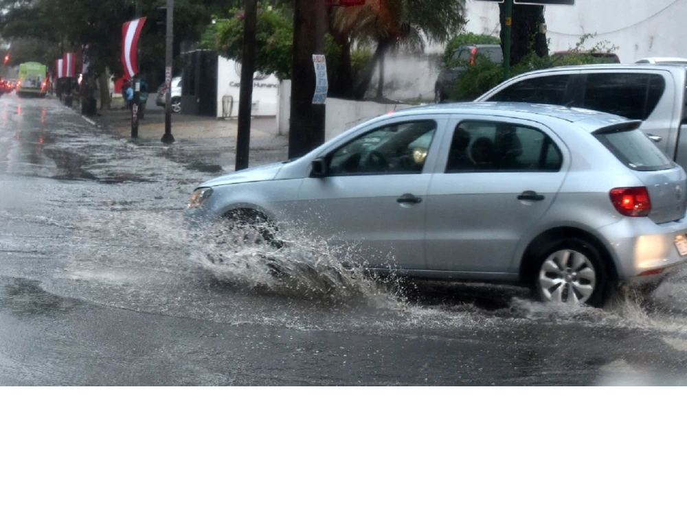Clima inestable persistirá este sábado con tormentas eléctricas