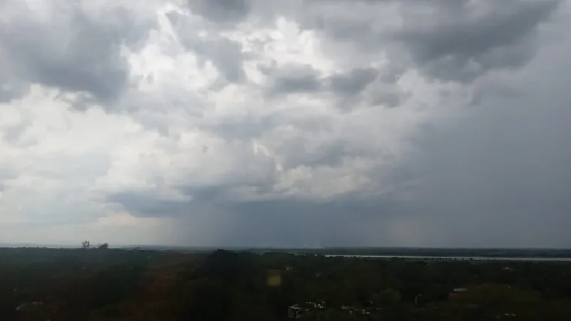 Sábado caluroso, con posibles chaparrones en el Norte