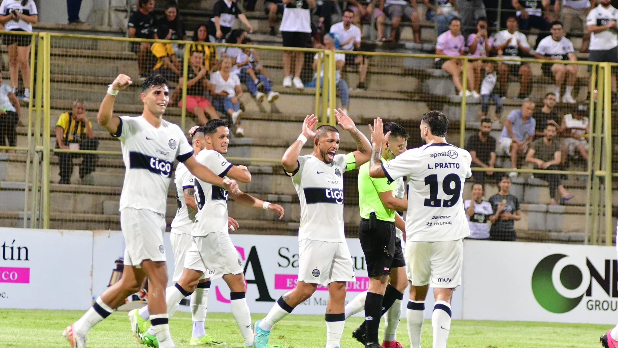 Olimpia se queda con el clásico y el invicto de Guaraní