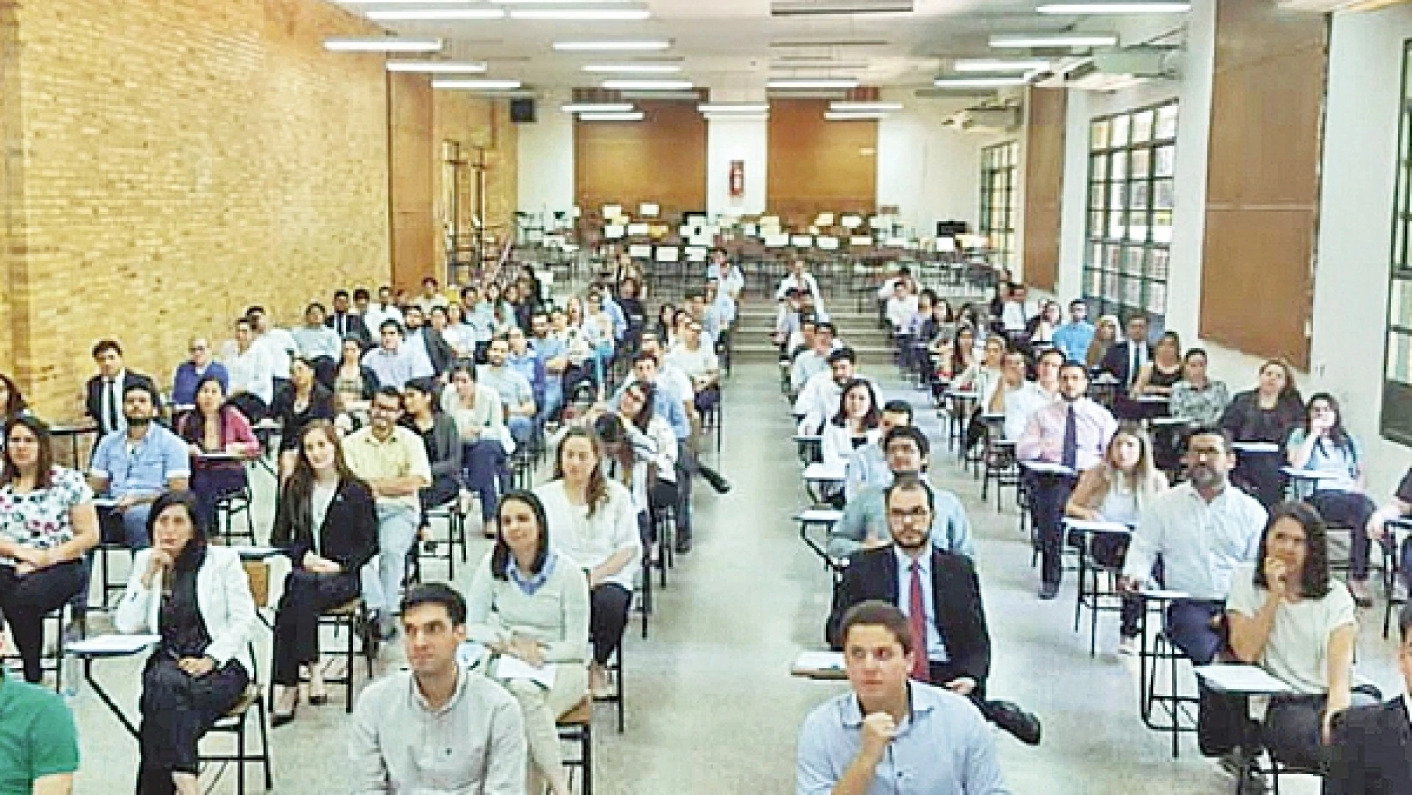 Más de 56.000 docentes afectados por suspensión de concurso del MEC